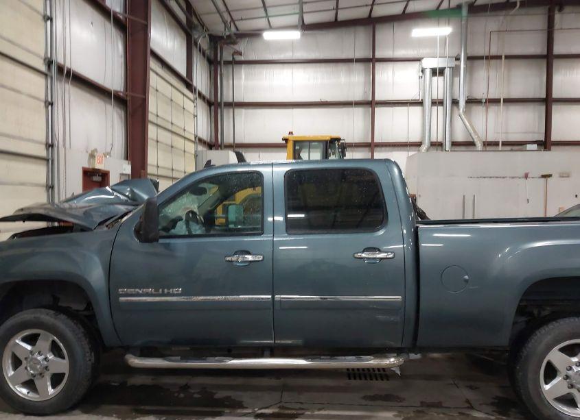 Photo 14 of 2011 Gmc Sierra 2500HD DENALI (VIN 1GT125C86BF250873)