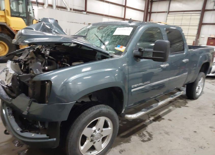 Photo 2 of 2011 Gmc Sierra 2500HD DENALI (VIN 1GT125C86BF250873)