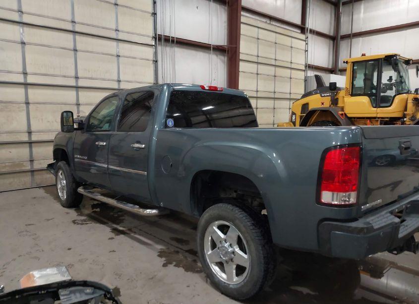 Photo 3 of 2011 Gmc Sierra 2500HD DENALI (VIN 1GT125C86BF250873)