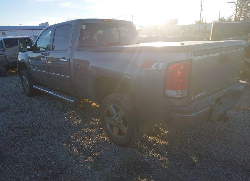 Photo 3 of 2014 Gmc Sierra 2500HD DENALI (VIN 1GT125E84EF104912)
