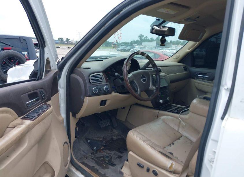 Photo 14 of 2014 Gmc Sierra 2500HD DENALI (VIN 1GT125E88EF108137)