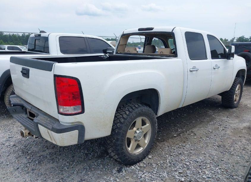 Photo 4 of 2014 Gmc Sierra 2500HD DENALI (VIN 1GT125E88EF108137)