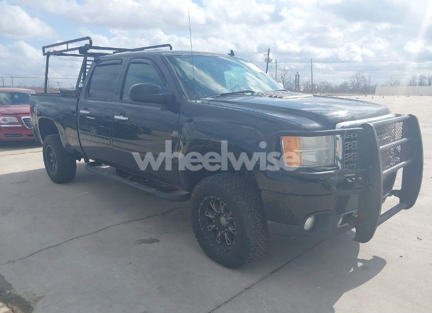 2014 Gmc Sierra 2500HD DENALI (VIN 1GT125EG4EF114850) main photo