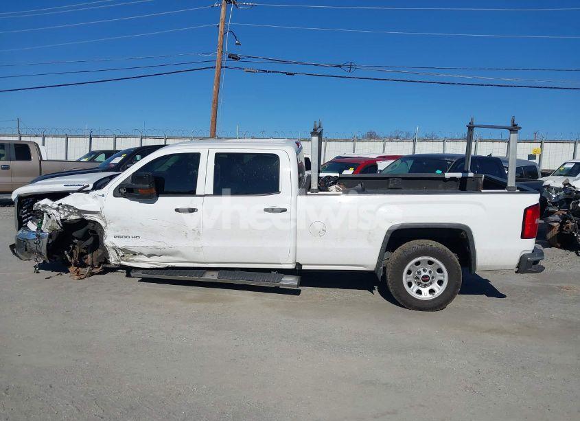 Photo 14 of 2019 Gmc Sierra 2500HD (VIN 1GT12NEYXKF256611)