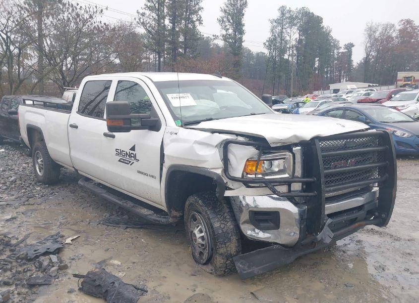 Photo 13 of 2018 Gmc Sierra 2500HD (VIN 1GT12REG4JF263325)