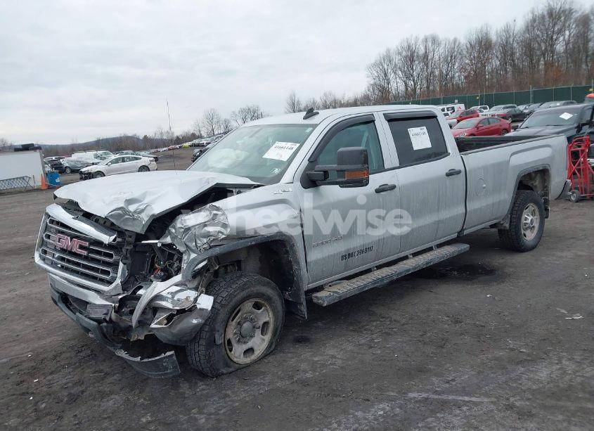 Photo 2 of 2017 Gmc Sierra 2500HD (VIN 1GT12REG5HF110978)