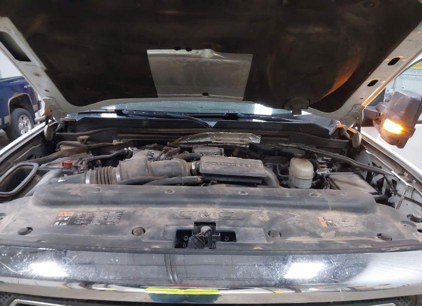 Photo 10 of 2018 Gmc Sierra 2500HD (VIN 1GT12REY0JF155356)