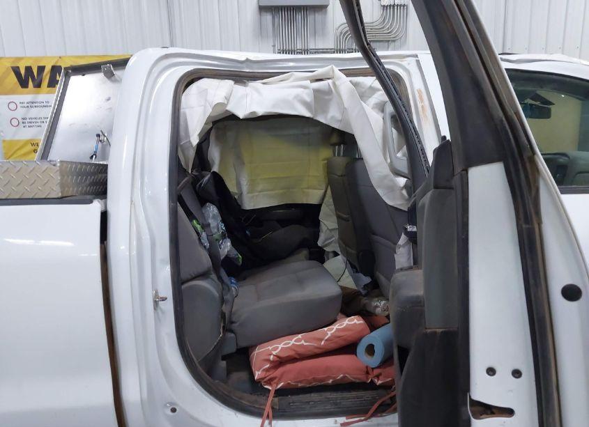 Photo 8 of 2018 Gmc Sierra 2500HD (VIN 1GT12REY0JF155356)