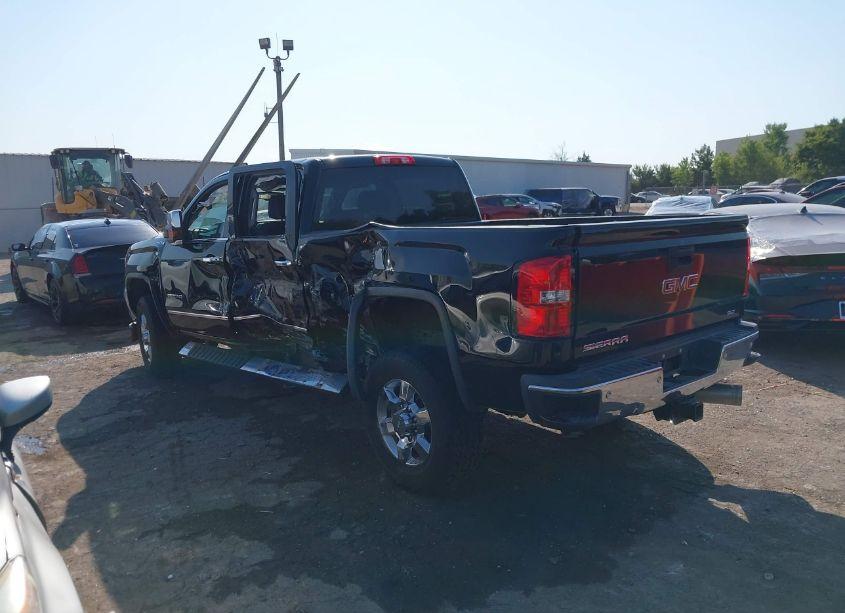 Photo 3 of 2019 Gmc Sierra 2500HD SLT (VIN 1GT12REY2KF264662)