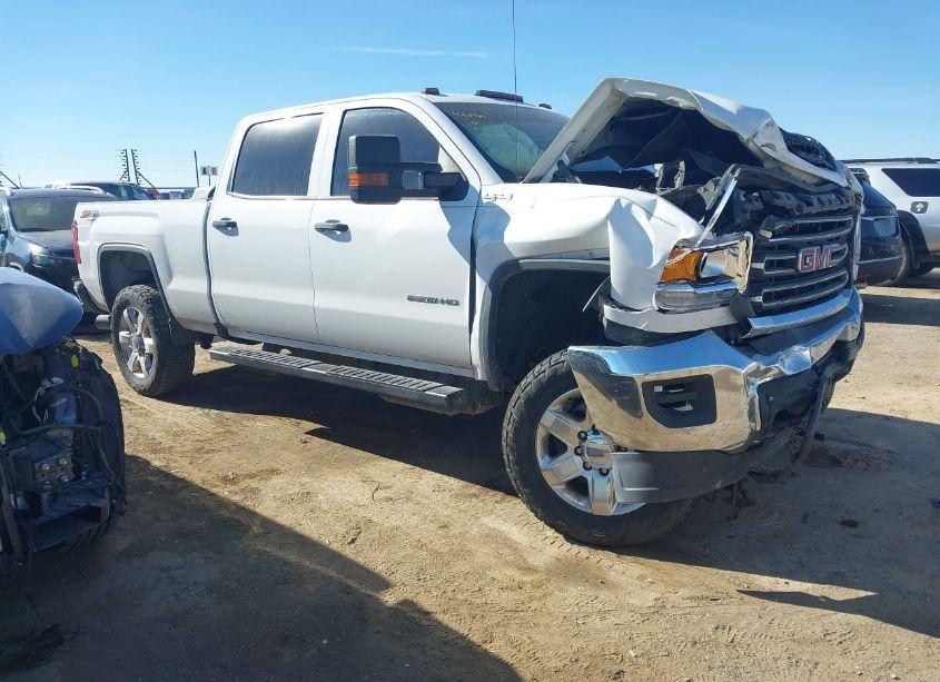 2018 Gmc Sierra 2500HD (VIN 1GT12REY5JF225496) main photo
