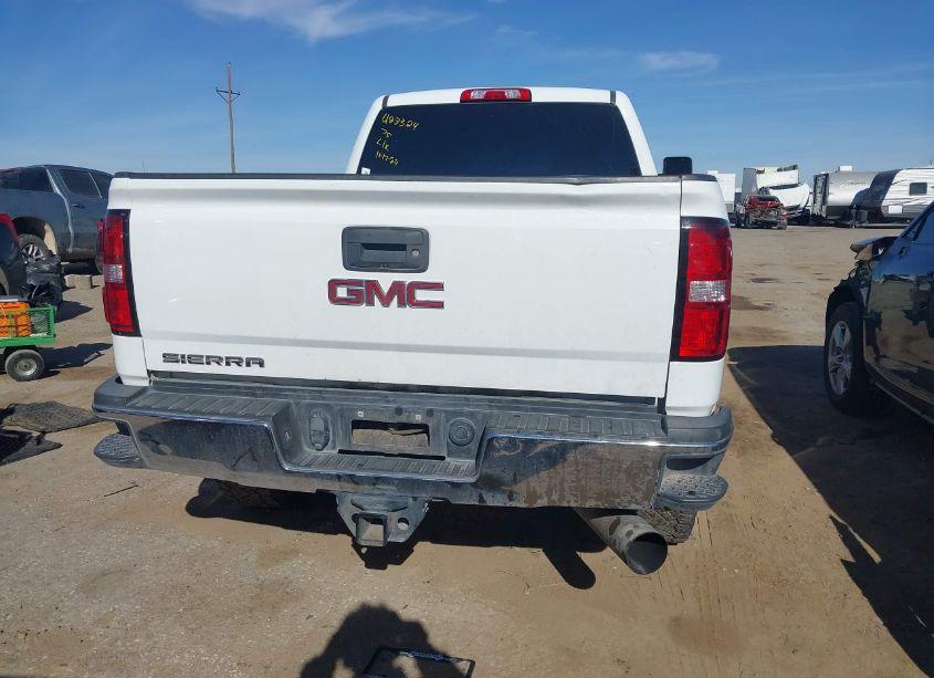 Photo 17 of 2018 Gmc Sierra 2500HD (VIN 1GT12REY5JF225496)