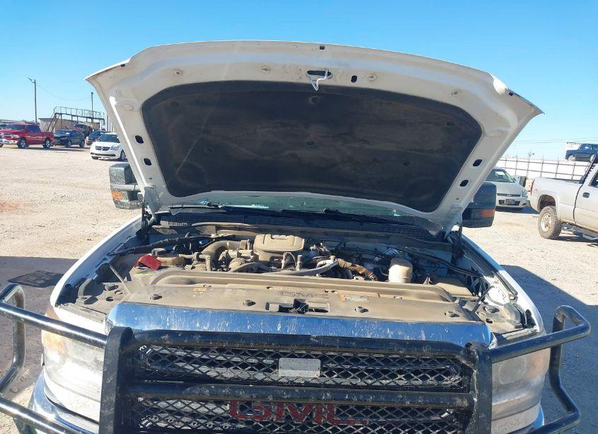 Photo 10 of 2016 Gmc Sierra 2500HD SLE (VIN 1GT12SE8XGF113373)