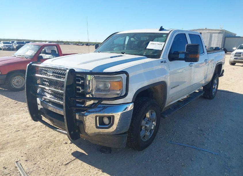 Photo 2 of 2016 Gmc Sierra 2500HD SLE (VIN 1GT12SE8XGF113373)