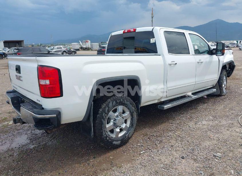 Photo 4 of 2018 Gmc Sierra 2500HD SLE (VIN 1GT12SEG5JF253443)