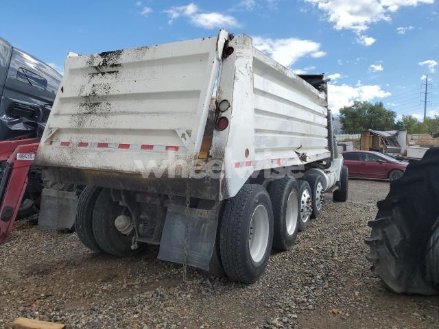 Photo 3 of 2007 KENWORTH T800 DUMP TRUCK (VIN 1GT12SEY3KF173598)