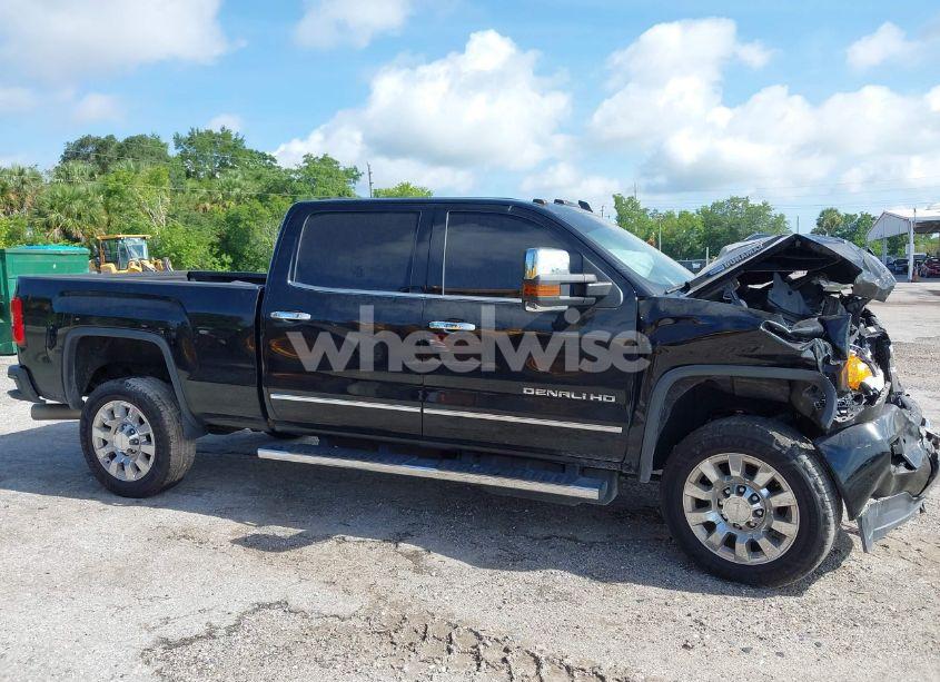 Photo 13 of 2019 Gmc Sierra 2500HD DENALI (VIN 1GT12SEY7KF277723)