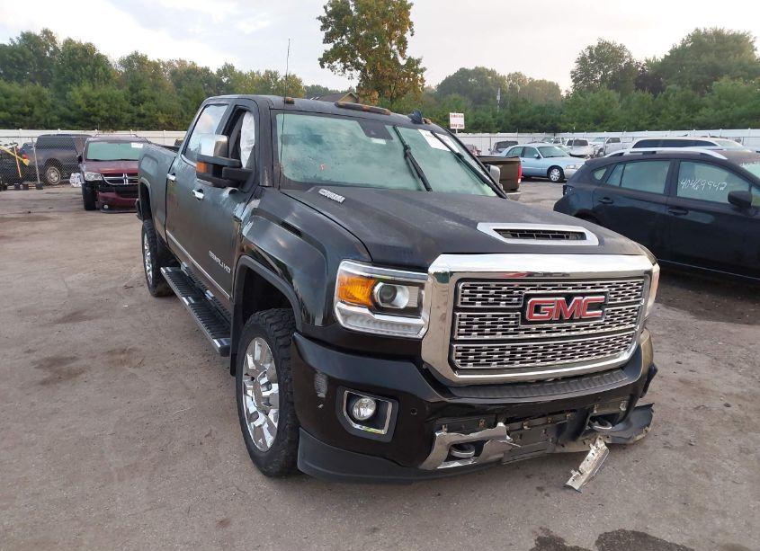 2019 Gmc Sierra 2500HD DENALI (VIN 1GT12SEY8KF129189) main photo