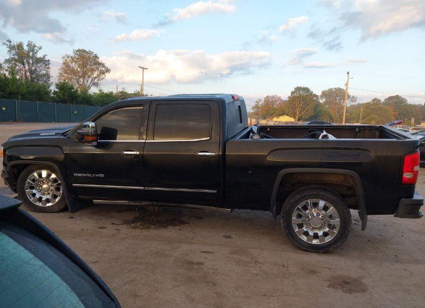 Photo 14 of 2019 Gmc Sierra 2500HD DENALI (VIN 1GT12SEY8KF129189)