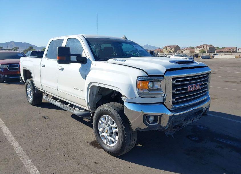 2017 Gmc Sierra 2500HD SLE (VIN 1GT12SEY9HF123426) main photo