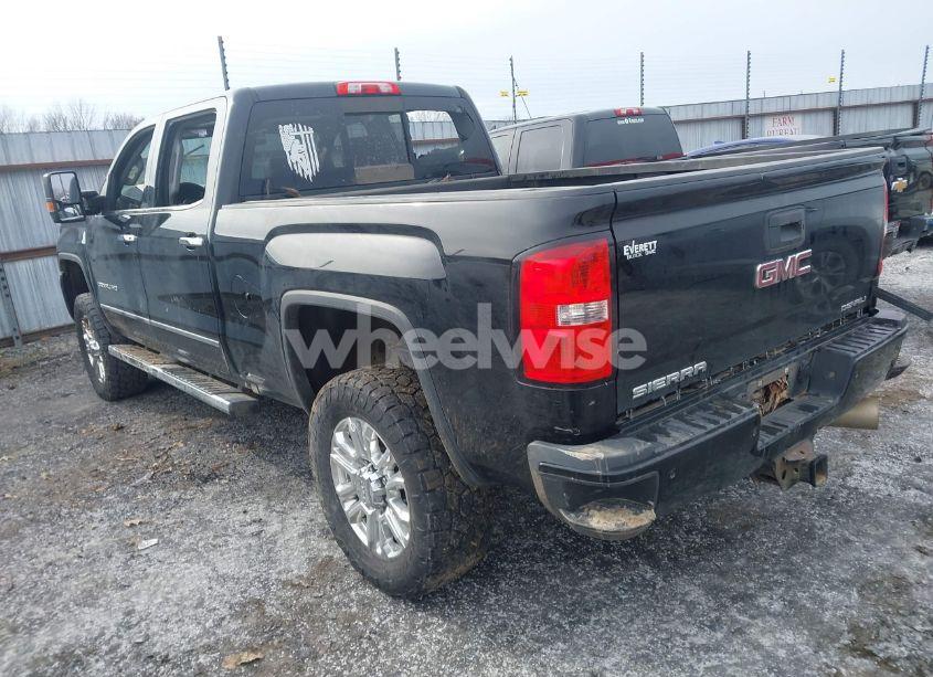 Photo 3 of 2019 Gmc Sierra 2500HD DENALI (VIN 1GT12SEY9KF137673)