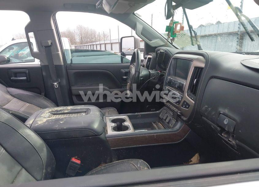 Photo 5 of 2019 Gmc Sierra 2500HD DENALI (VIN 1GT12SEY9KF137673)