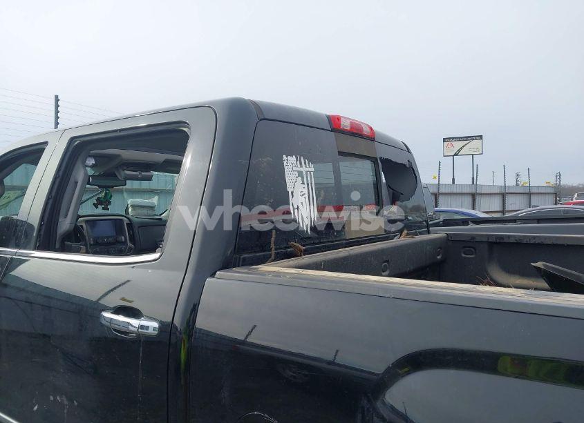 Photo 6 of 2019 Gmc Sierra 2500HD DENALI (VIN 1GT12SEY9KF137673)