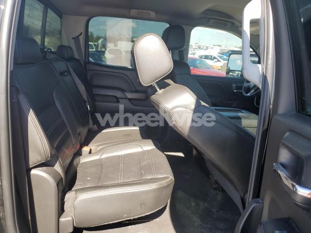 Photo 5 of 2019 GMC SIERRA K2500 DENALI (VIN 1GT12SEY9KF226868)