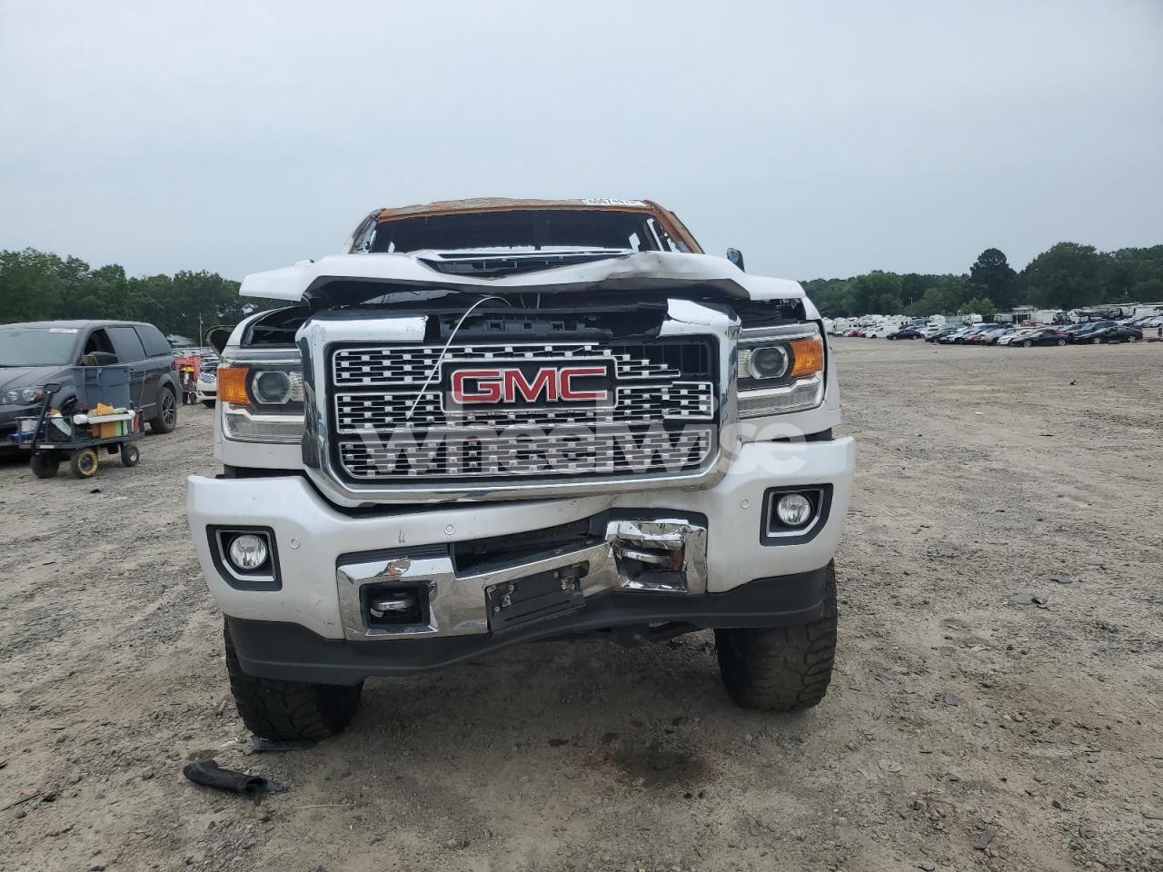 Photo 5 of 2019 GMC SIERRA K2500 DENALI (VIN 1GT12SEYXKF251312)
