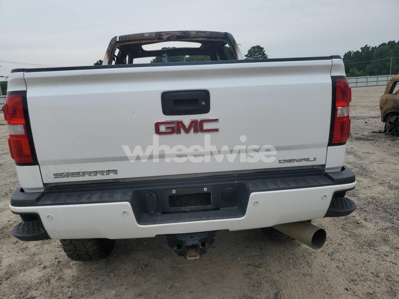 Photo 6 of 2019 GMC SIERRA K2500 DENALI (VIN 1GT12SEYXKF251312)