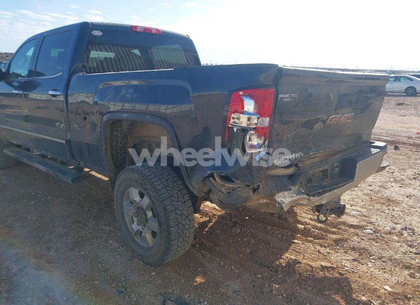 Photo 6 of 2018 Gmc Sierra 2500HD SLT (VIN 1GT12TEG7JF255622)
