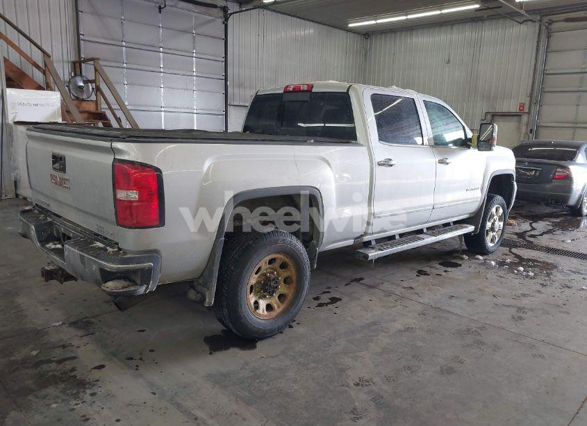 Photo 4 of 2017 Gmc Sierra 2500HD SLT (VIN 1GT12TEG9HF169979)