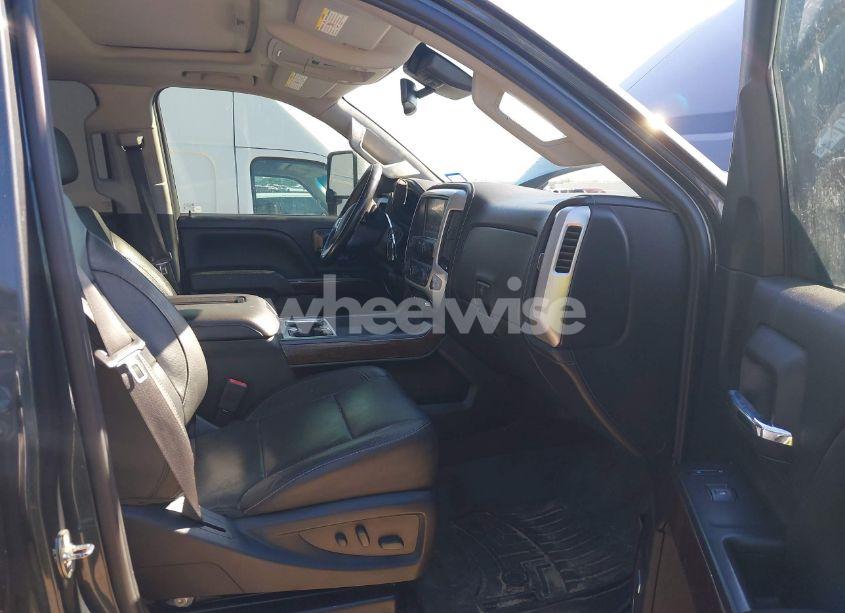 Photo 5 of 2018 Gmc Sierra 2500HD SLT (VIN 1GT12TEY8JF139452)