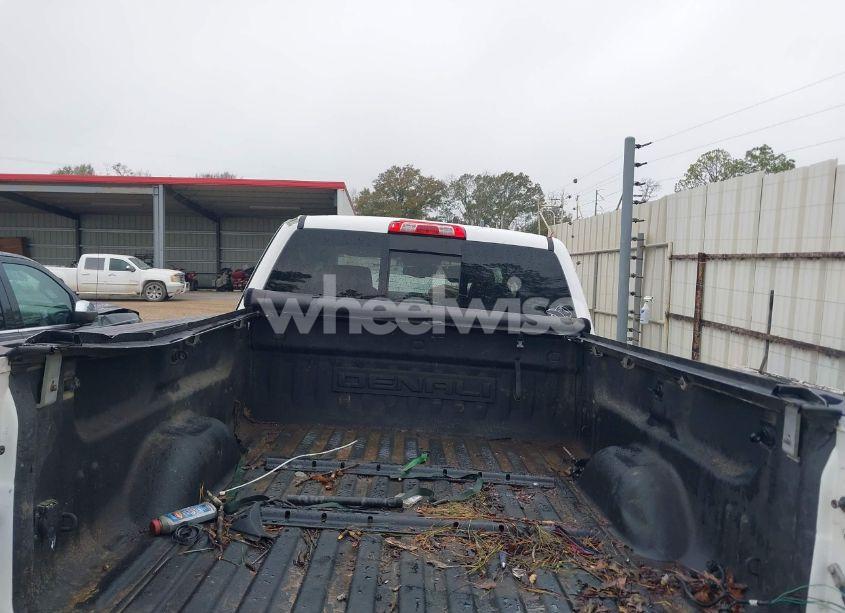 Photo 8 of 2016 Gmc Sierra 2500HD DENALI (VIN 1GT12UE80GF233484)