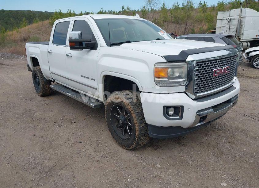 2016 Gmc Sierra 2500HD DENALI (VIN 1GT12UE82GF130096) main photo