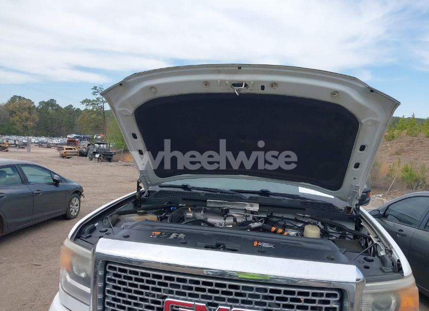 Photo 10 of 2016 Gmc Sierra 2500HD DENALI (VIN 1GT12UE82GF130096)