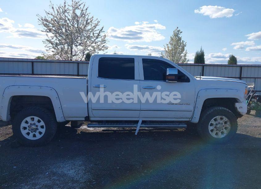 Photo 14 of 2016 Gmc Sierra 2500HD DENALI (VIN 1GT12UE86GF224885)