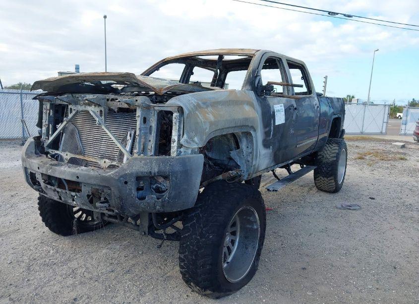 Photo 2 of 2016 Gmc Sierra 2500HD DENALI (VIN 1GT12UE86GF234882)