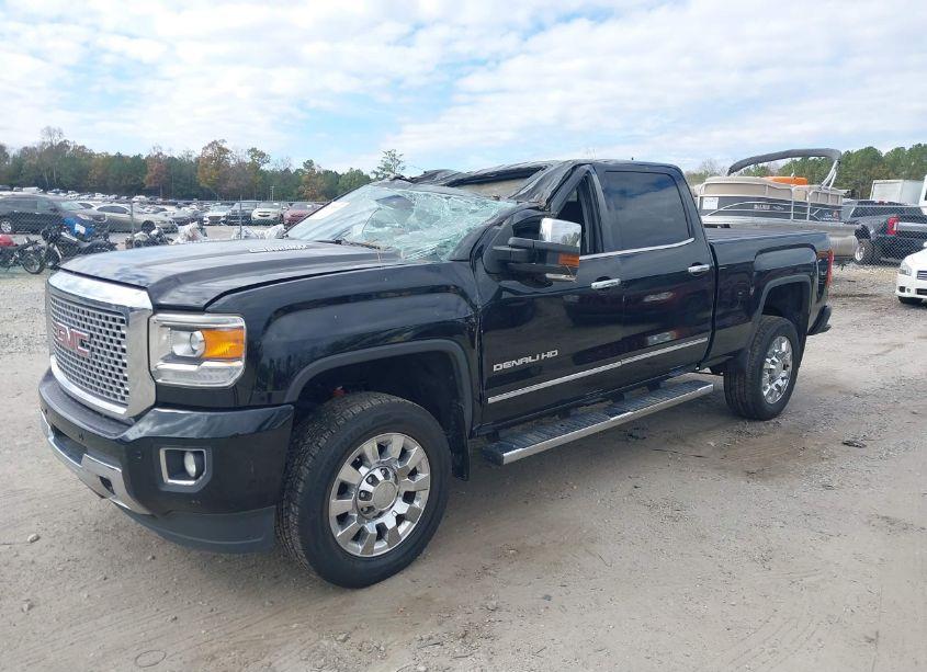 Photo 2 of 2016 Gmc Sierra 2500HD DENALI (VIN 1GT12UE8XGF101915)