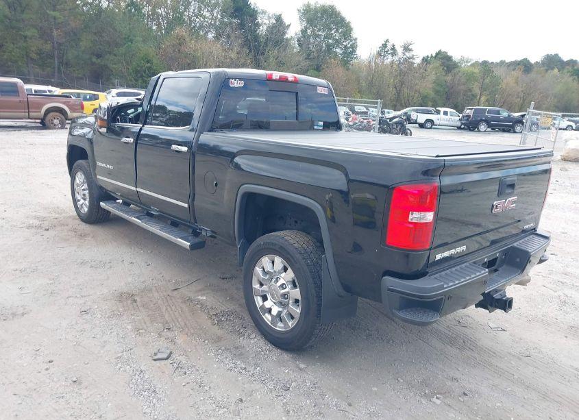 Photo 3 of 2016 Gmc Sierra 2500HD DENALI (VIN 1GT12UE8XGF101915)