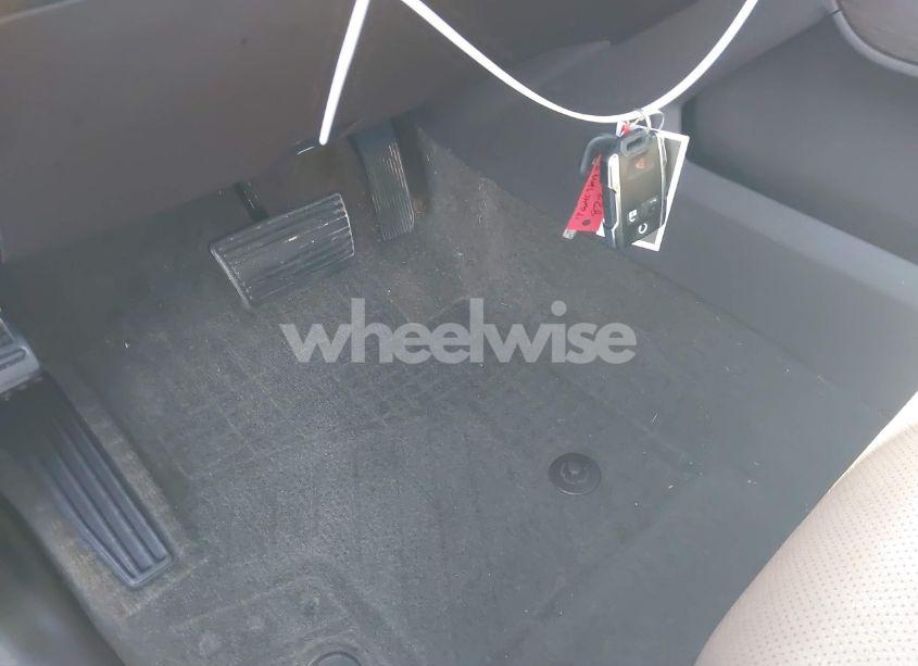 Photo 11 of 2017 Gmc Sierra 2500HD DENALI (VIN 1GT12UEY0HF186720)