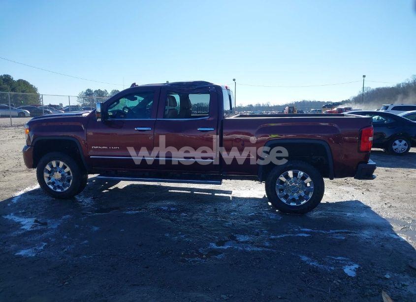 Photo 14 of 2017 Gmc Sierra 2500HD DENALI (VIN 1GT12UEY0HF186720)