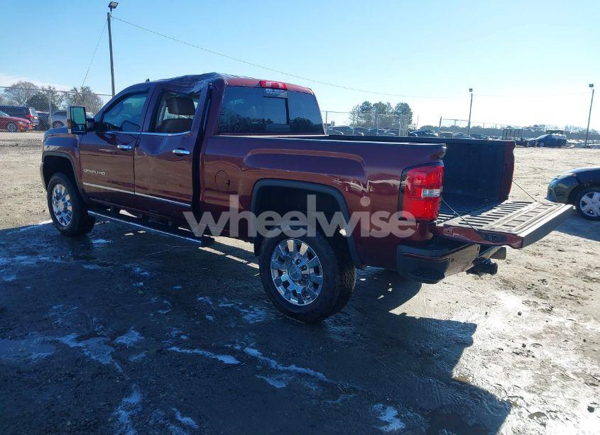 Photo 3 of 2017 Gmc Sierra 2500HD DENALI (VIN 1GT12UEY0HF186720)