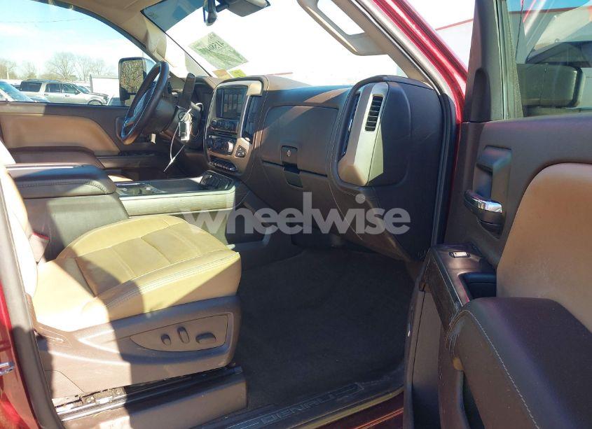 Photo 5 of 2017 Gmc Sierra 2500HD DENALI (VIN 1GT12UEY0HF186720)