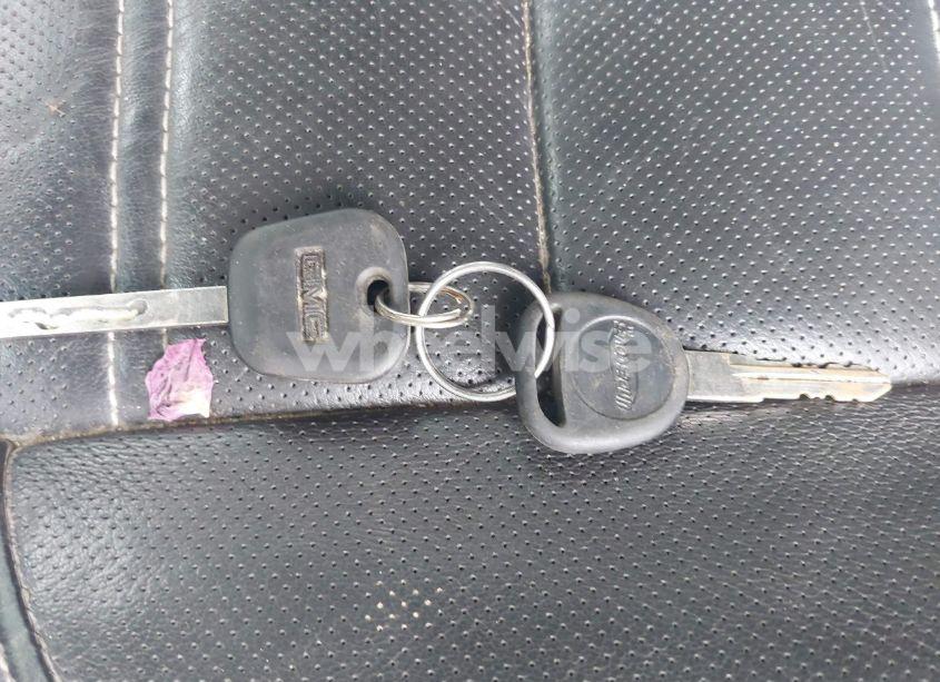 Photo 11 of 2017 Gmc Sierra 2500HD DENALI (VIN 1GT12UEY1HF108821)