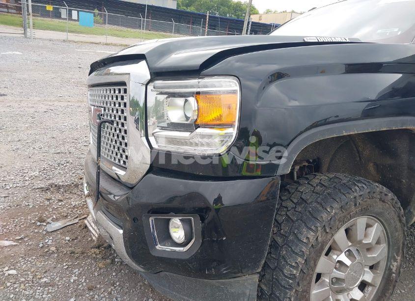 Photo 12 of 2017 Gmc Sierra 2500HD DENALI (VIN 1GT12UEY1HF108821)