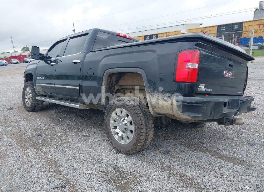 Photo 3 of 2017 Gmc Sierra 2500HD DENALI (VIN 1GT12UEY1HF108821)