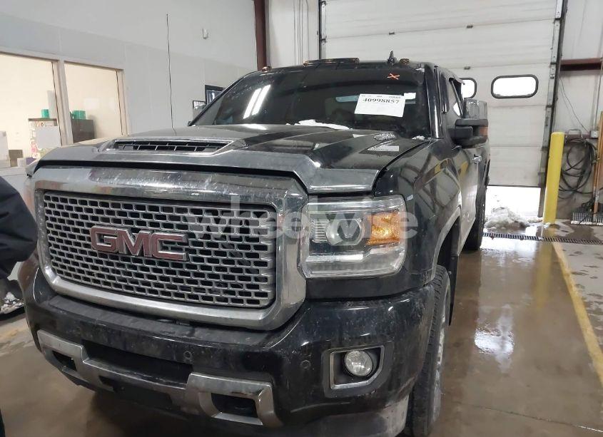 Photo 12 of 2017 Gmc Sierra 2500HD DENALI (VIN 1GT12UEY1HF212175)