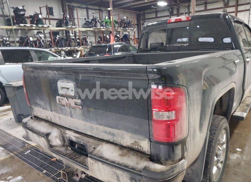 Photo 16 of 2017 Gmc Sierra 2500HD DENALI (VIN 1GT12UEY1HF212175)
