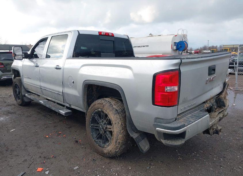 Photo 3 of 2018 Gmc Sierra 2500HD DENALI (VIN 1GT12UEY2JF118277)