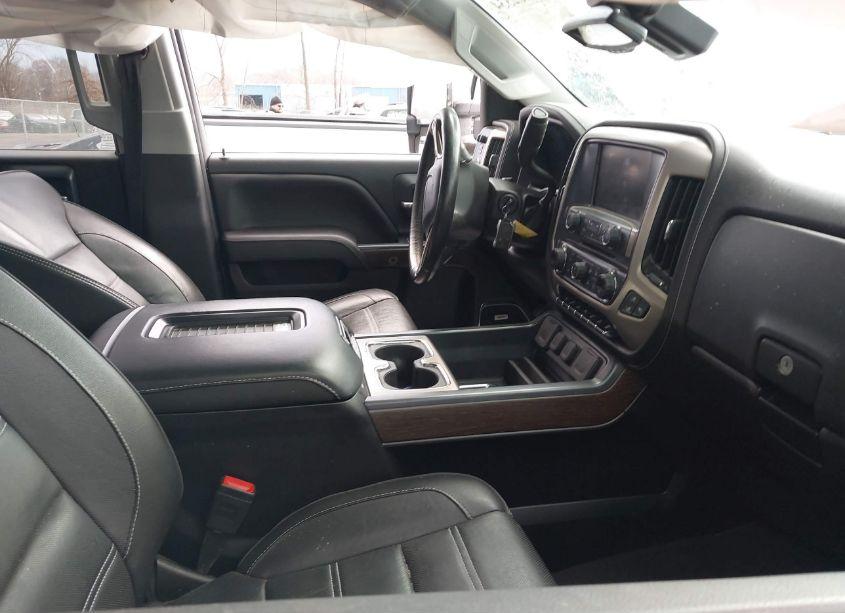 Photo 5 of 2018 Gmc Sierra 2500HD DENALI (VIN 1GT12UEY2JF118277)